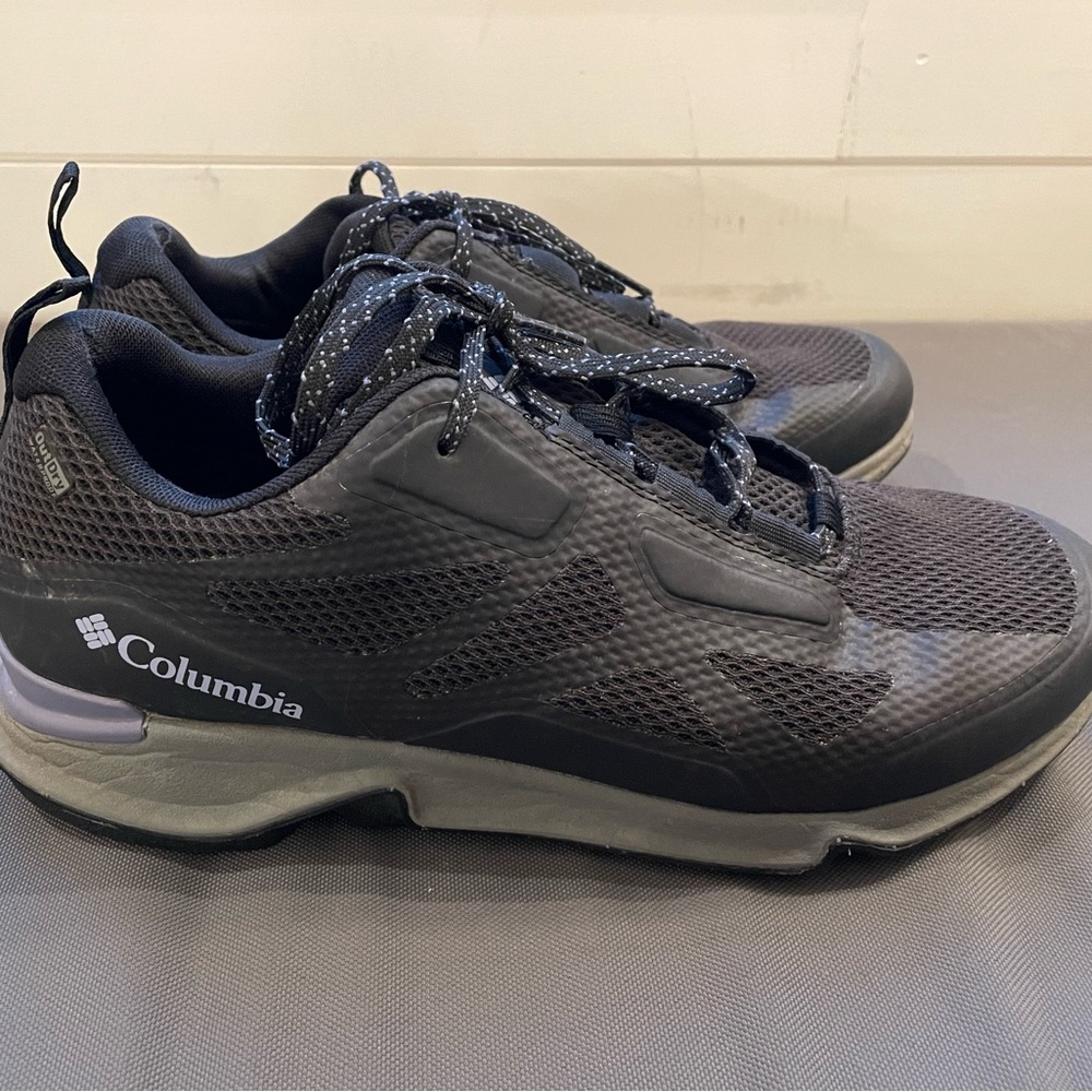 Women’s Columbia trail shoes size 9.5